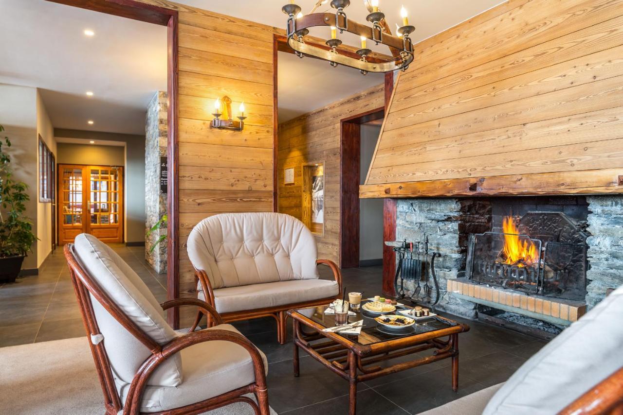 Les Arolles Hotel 3*